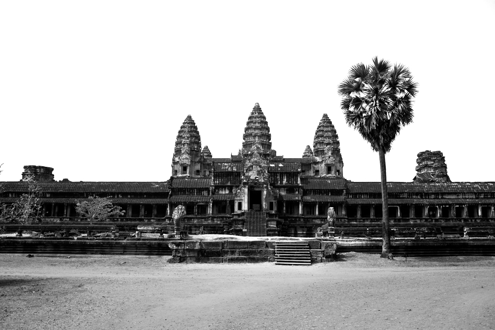 angkor wat siem reap cambodge temple N&B