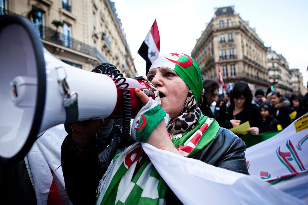 Manifestation algérienne contre le président Bouthéflika Paris : .  